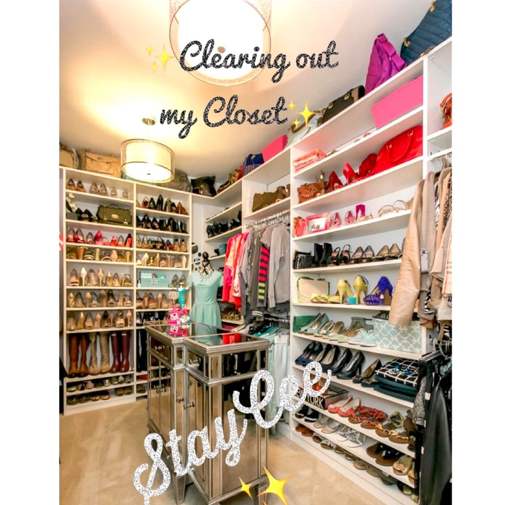 ✨My Closet: I’m a lover of all things fashion and sparkly✨🤩